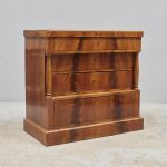 1460 8245 CHEST OF DRAWERS